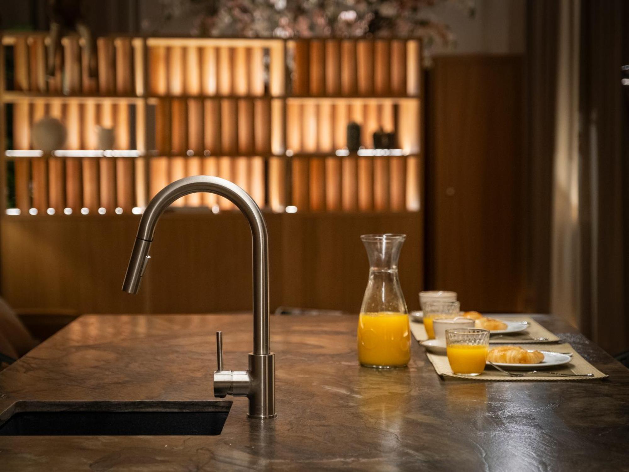 City Center - Avenue Luxury Apartment - Private Free Parking 세비야 외부 사진